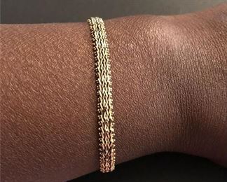 54. 10kt Gold 2 Toned Woven Bracelet