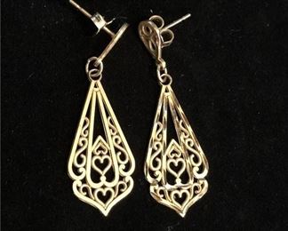 66. 14kt Yellow Gold Filagree Diamond Cut Drop Earrings