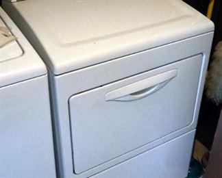 Whirlpool Cabrio Accudry Electric Dryer, Model WED5550XW0, 43" x 27" x 27"