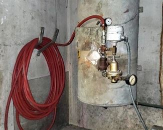 Challenge Air Electric Air Compressor Model ES-30, Includes Wayne Hydro-Pneumatic Tank And Air Hose