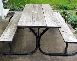 6' Metal Framed Picnic Table With Wood Top And Seats