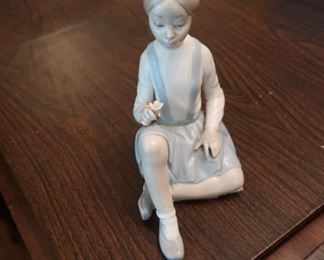 lladro  girl