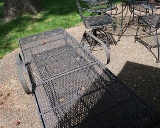 chaise  lounge  from  patio  set