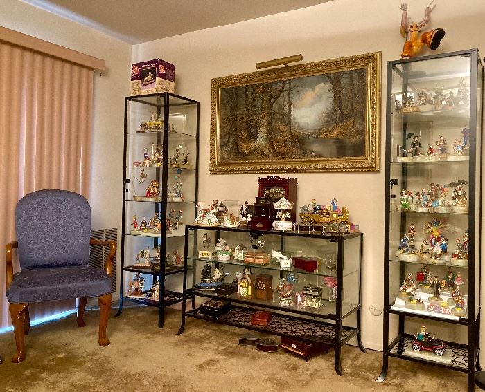 Display Cabinets, Ron Lee Clowns & Vintage Music Boxes