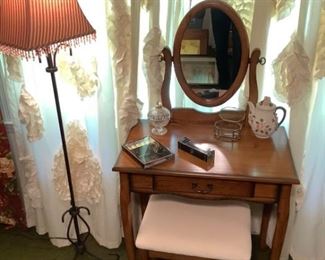 Vanity Table with Floor Lamp
