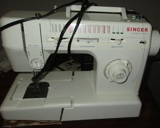 Singer sewing machine portable
