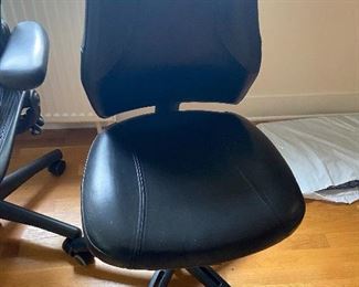 leather desk chair $40