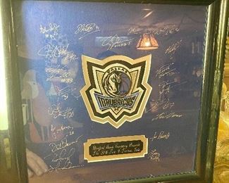 2005-06 Dallas Mavericks autographed patch picture, includes Dirk Nowitzki.