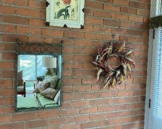 Mirror & wall decor.