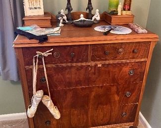 5-drawer dresser.