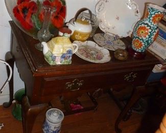 Queen Ann table w/drawer (top needs tlc)