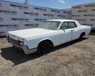 28	

1967 Lincoln Continental
Vin: 7Y82G819604