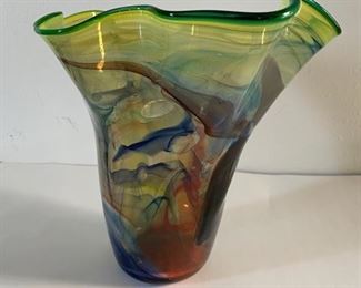 Garcia Glass swirl vase (view 2)