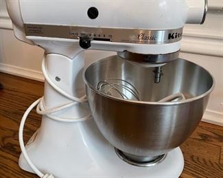 White Kitchen Aide Stand Mixer.