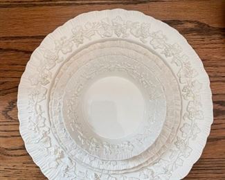 Wedgewood Embossed Queensware Shell on Edge Dinnerware. Six-piece service for 12. Photo 1 of 6