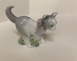$85- Lladro  “Kitty patrol”