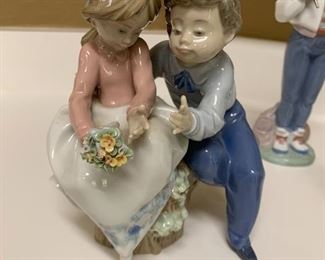 $100- Lladro” Just a little kiss “ #5701 Retired 