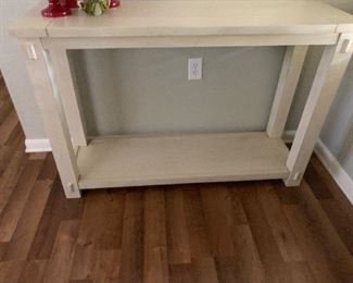 $225- Wonderful off white entry table/ sofa table/ library table 