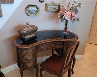$150, Curved French style Desk w/chair, 42" x 20" x 31"