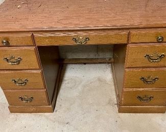 9 Drawer desk
