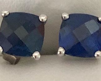 Dark blue studs 10k
