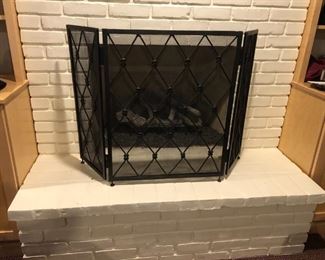 FIREPLACE SCREEN