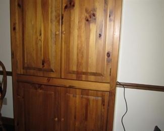 PINE ENTERTAINMENT CENTER/BAR CABINET