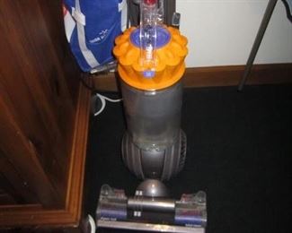 DYSON VAC WITH ATTACHMENTS