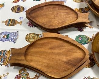 Wood Fish Plate Holders