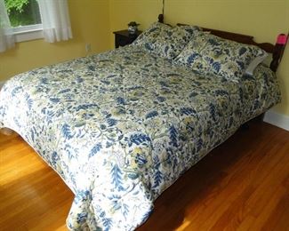 Queen Bed with Beautyrest mattress, Country Curtain Bedding