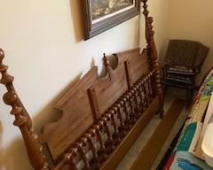 Ethan Allen Queen Hedboard