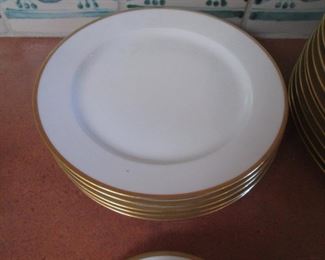 (Luncheon Plates Sold with Cream Soup Bowls & Under Plates)