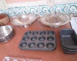 Bakeware & Serving Pieces
