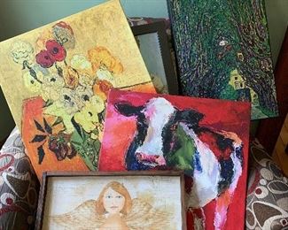 Many wall art items