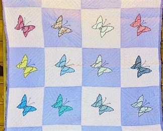Butterfly Quilt — 79 x 64 in