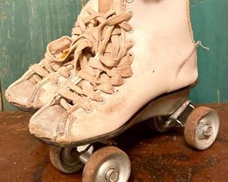 VINTAGE - White Leather CHILD’s Rollerskates