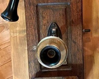 Chicago Telephone Co. Wall Phone....***Has ALL of its INSIDES!!