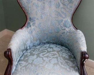 ANtique Queen Anne Chair