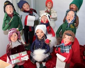 VINTAGE AND MODERN BYERS CHOICE CAROLERS