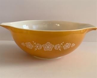 Rare vintage Pyrex bowl 