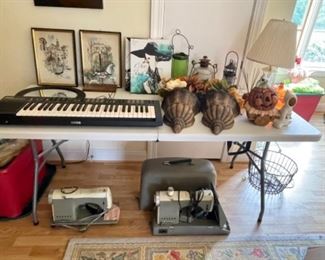 vintage sewing machines, keyboard, fall decor, misc home decor, halloween costumes