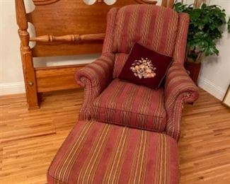 Flexsteel chair with ottoman, Full/Queen Oak bed, faux ficus tree