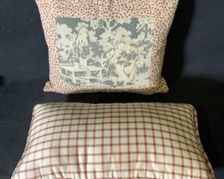 Lot 2 Plaid and Leopard Print Throw Pillows
