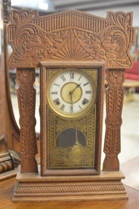 5323 Oak Gingerbread Clock