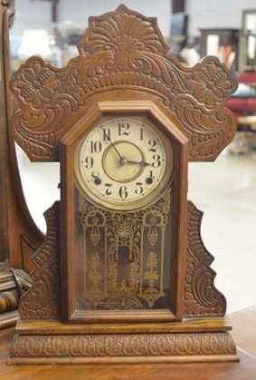 5324 Oak Gingerbread Clock