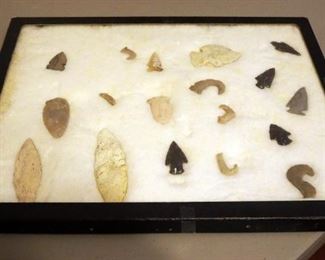 Authentic Arrowhead And Fishhook Collection, Qty 18 Pieces, In Display Box