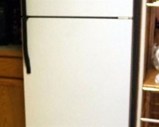 Kenmore 2 Door Refrigerator , Model 25378821890,64" x 30"x 33"