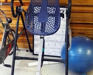 Teeter Hang Ups Inversion Table, Model EP-850, Includes Exercise Ball And Fitness Posters