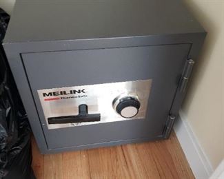 SAFE LOCATED IN FAIRFIELD CT 250.00
