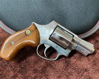 Taurus Model 85 38 Special Revolver (SN KH65479/Permit or CCW Required for Purchase)